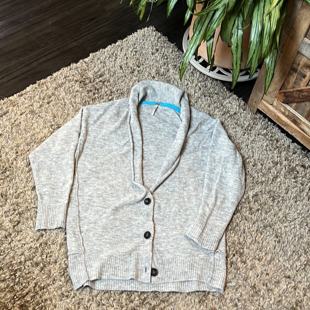 shall color Small Free people cardi great cond